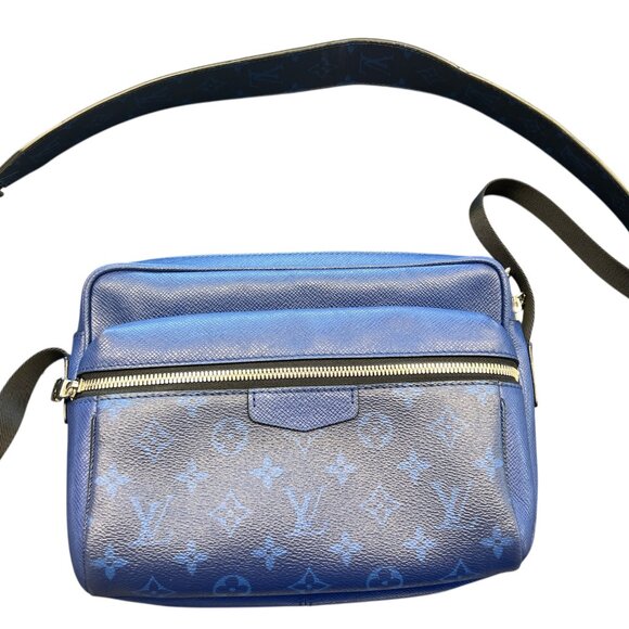 Louis Vuitton Taigarama Messenger Bag - Picture 1 of 10